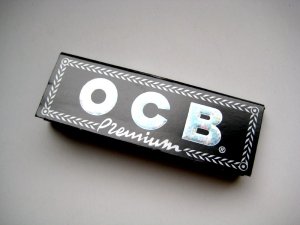 画像1: OCB BLACK PREMIUM 1-1/4 ペーパー巻紙