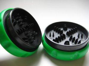 画像4: マグネット内蔵グラインダー/クラッシャー